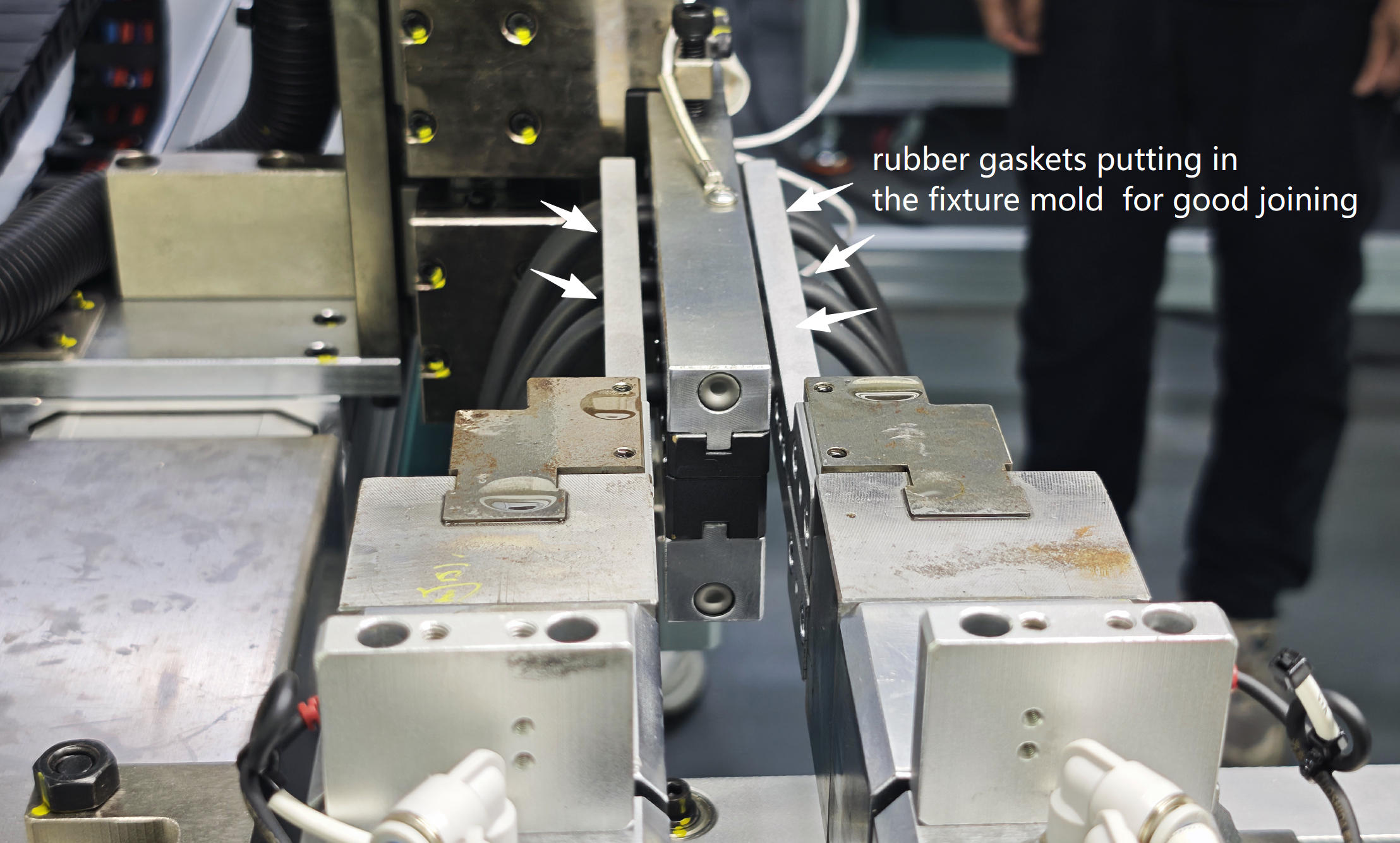 Place rubber gaskets in the fixure mold